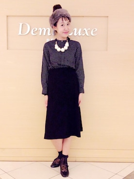 「アイテム（ヘアバンド）」を使った、瀧ヶ崎志帆さん（レディース・166cm）の秋コーディネート