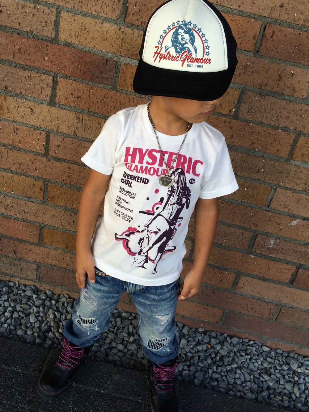 「JOEY HYSTERIC、kids」｜「JOEY HYSTERICのWEEKEND GIRL  pt T-SH（Tシャツ/カットソー、ホワイト系）」を使った、mokkiさん（キッズ・110cm）の夏コーディネートの1枚目の写真