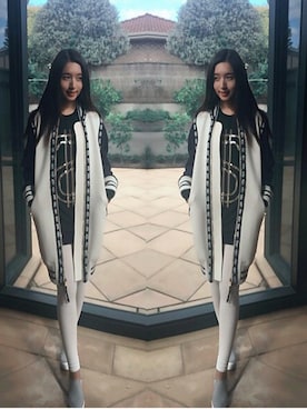 「MOSCHINO（モスキーノ）のアイテム（ダウンジャケット/コート、ホワイト系）」を使った、Yuki Cheungさん（レディース・160cm）の夏コーディネート