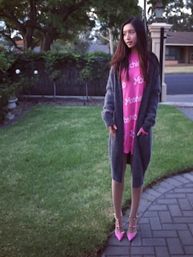 「VALENTINO GARAVANI（バレンティノガラバーニ）のアイテム（パンプス、ピンク系）」を使った、Yuki Cheungさん（レディース・160cm）の夏コーディネート