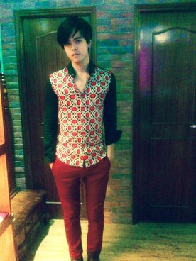 余震東個東さんのコーディネート