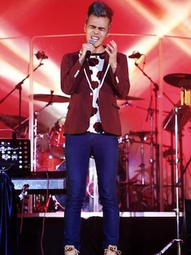 余震東個東さんのコーディネート