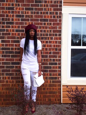 「FOREVER 21（フォーエバー トゥエンティーワン）のアイテム（Tシャツ/カットソー、ホワイト系）」を使った、Louさん（レディース）の冬コーディネート