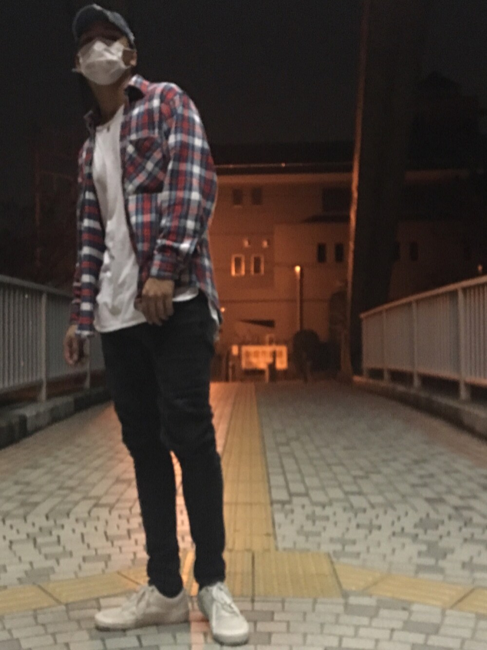 「デニム」｜「CHEAP MONDAYのアイテム（デニムパンツ、ブラック系）」を使った、TSKKBYSさん（メンズ・176cm）の冬コーディネートの1枚目の写真