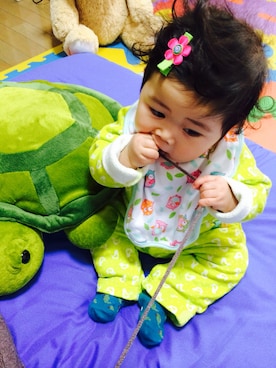 「アイテム（ママ＆ベビー、グリーン系）」を使った、NoE&Yaさん（キッズ・70cm）の冬コーディネート