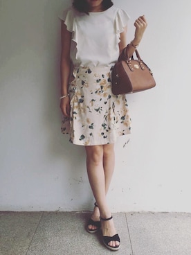 「BE RADIANCE（ビーラディエンス）のアイテム（シャツ/ブラウス、ホワイト系）」を使った、tohanさん（レディース・161cm）の夏コーディネート