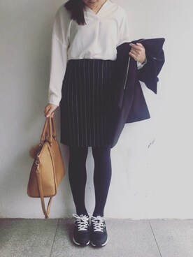 「LOWRYS FARM（ローリーズファーム）のＴＲスキッパーシャツ  734477（シャツ/ブラウス、ホワイト系）」を使った、tohanさん（レディース・161cm）の冬コーディネート