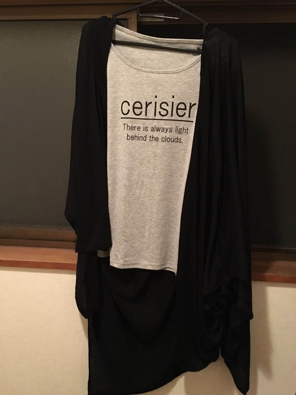 「しまらー」｜「しまむらのアイテム（Tシャツ/カットソー、グレー系）」を使った、のんくまポケットさん（レディース・156cm）の秋コーディネートの1枚目の写真