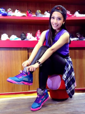 Elaine鄧洢玲さんのコーディネート