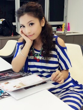 Elaine鄧洢玲さんのコーディネート