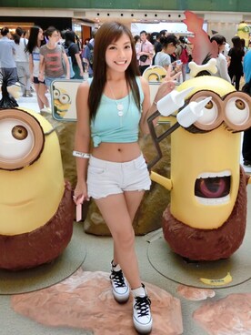 Elaine鄧洢玲さんのコーディネート