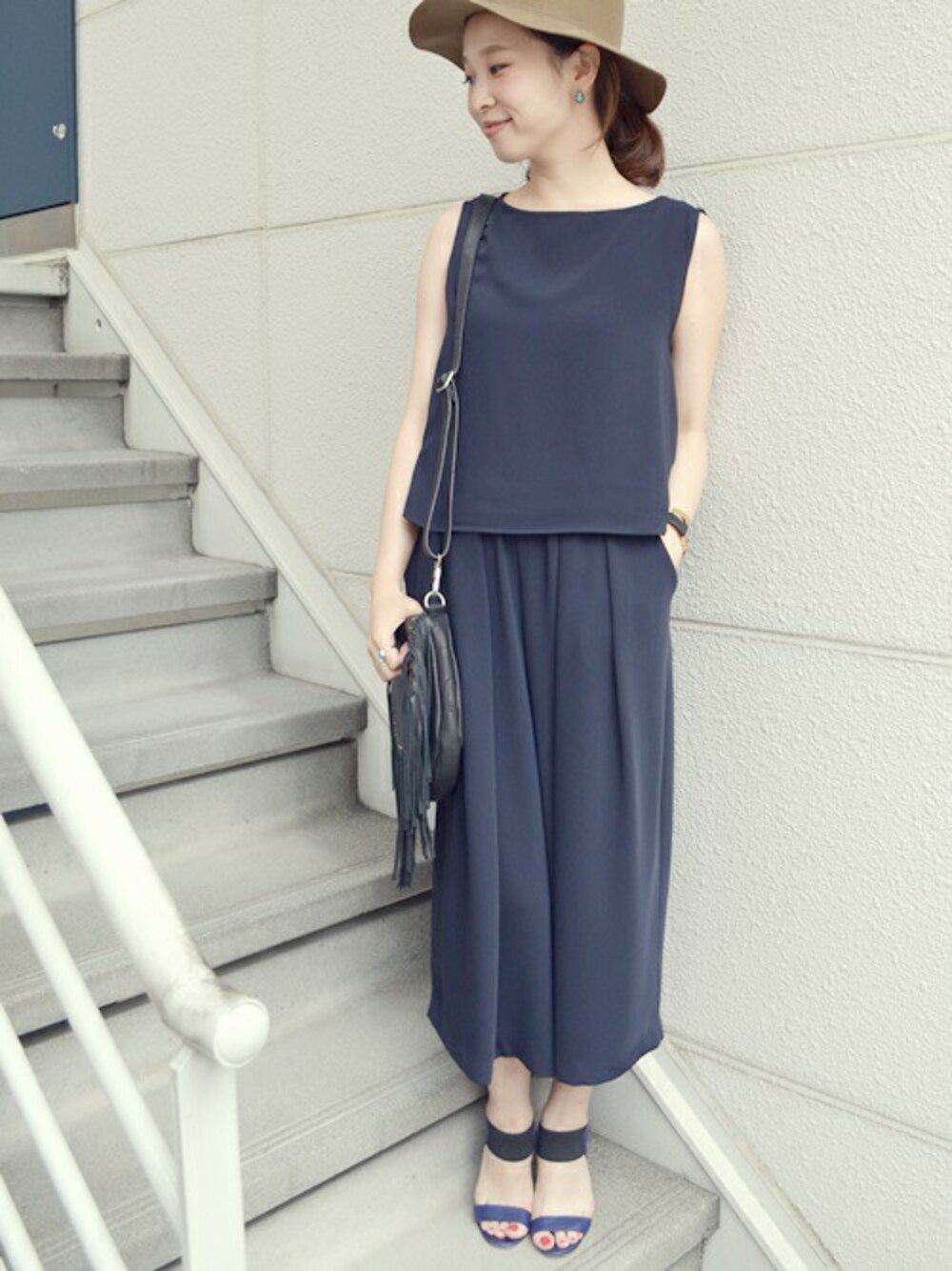 「ハット、コンビネゾン」｜「Khajuの《予約》Khaju:レイヤードコンビネゾン■（つなぎ/オールインワン、ブルー系）」を使った、naoさん（レディース・155cm）の夏コーディネートの1枚目の写真