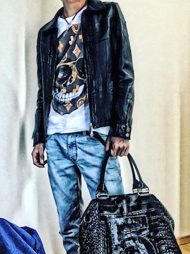 「muta（ムータ）のアイテム（バッグ）」を使った、GOKIさん（メンズ・180cm）の冬コーディネート