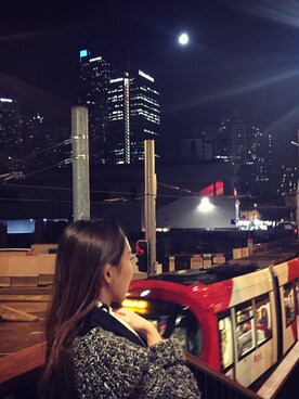 「アイテム（ドレス、グレー系）」を使った、Siyuan Fengさん（レディース・165cm）の秋コーディネート