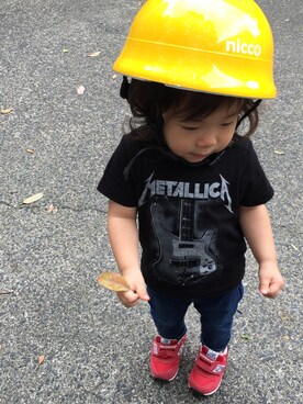 「H&M（エイチ・アンド・エム）のアイテム（Tシャツ/カットソー、ブラック系）」を使った、emi__channelさんの秋コーディネート
