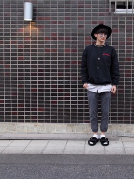 「UNIQLO（ユニクロ）のアイテム（パンツ、グレー系）」を使った、247さん（メンズ・181cm）の春コーディネート