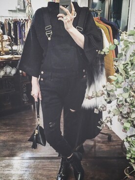 「STORES.jp（ストアーズドットジェーピー）のアイテム（オールインワン・サロペット）」を使った、amaniさん（レディース・162cm）の冬コーディネート