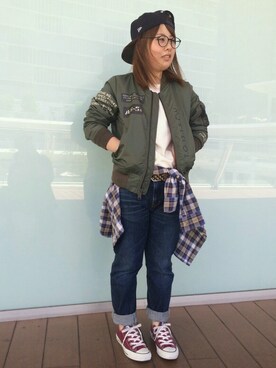 「NEWERA」｜「アイテム（MA-1）」を使った、sakiさん（レディース・147cm）の夏コーディネート