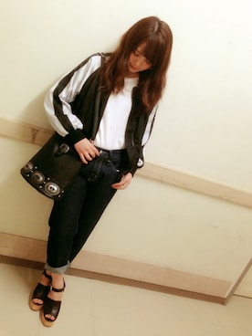 「ボーイフレンドデニム」｜「アイテム（ブルゾン）」を使った、小林佳奈さん（レディース・155cm）の冬コーディネート
