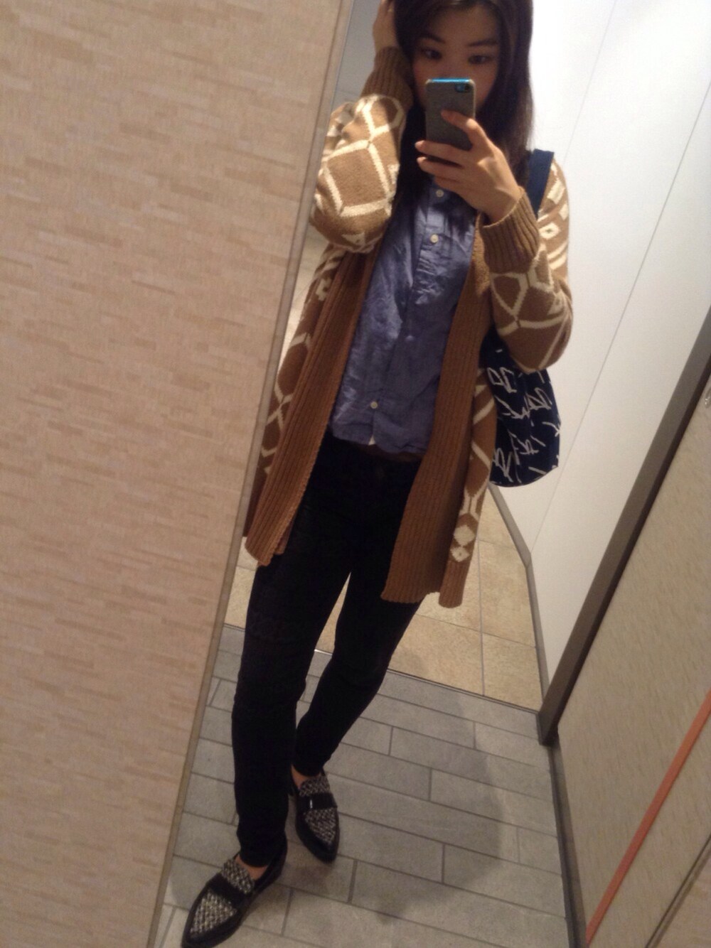 「springiscoming、はるコーデ、通勤コーデ、ZARA、zaradairy、American Eagle」｜「ZARAのアイテム（シューズ、ブラック系）」を使った、Yuki Hoshiさん（レディース・162cm）の春コーディネートの1枚目の写真