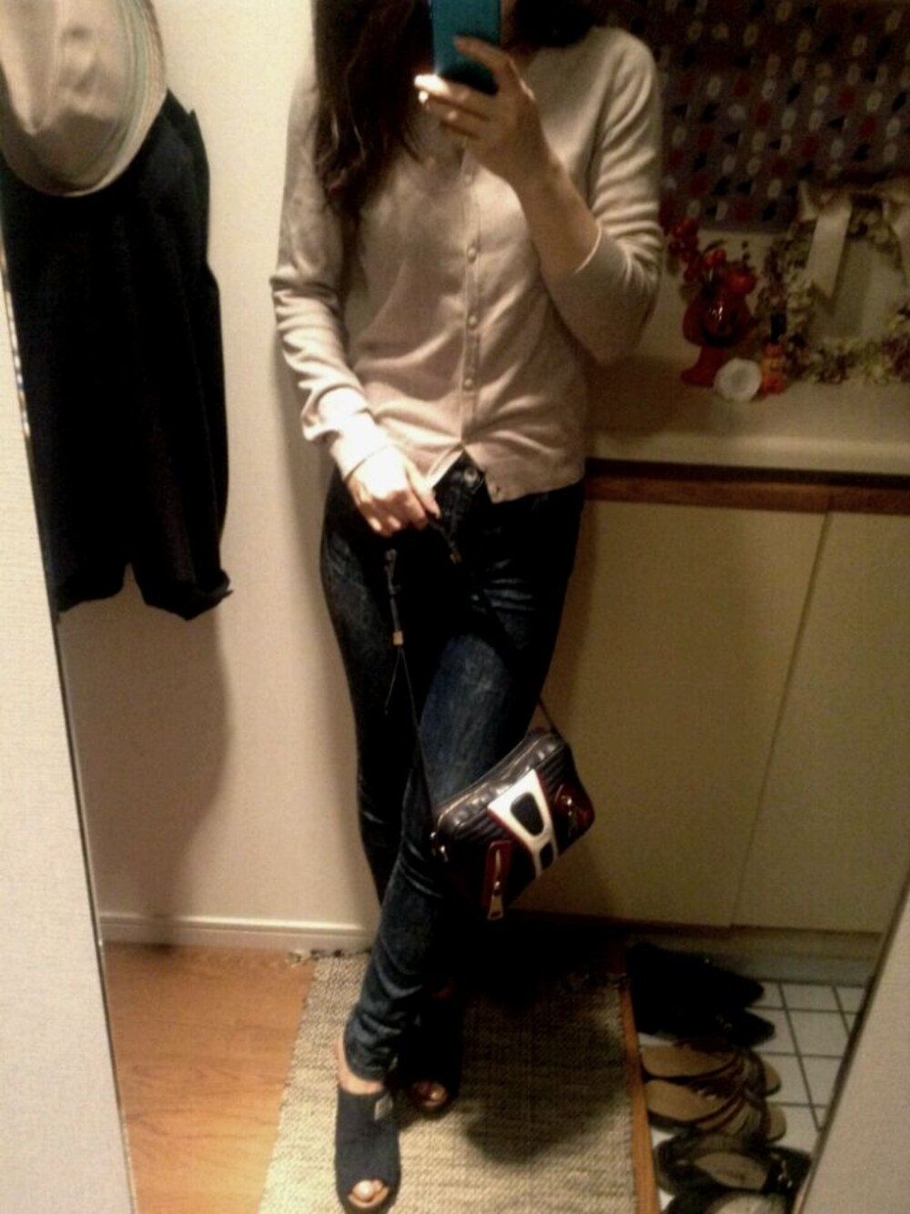 「季節の変わり目、ootd、ZARA、H&M、casual、シンプル」｜「H&Mのアイテム（カーディガン/ボレロ、ベージュ系）」を使った、Yuki Hoshiさん（レディース・162cm）の秋コーディネートの1枚目の写真