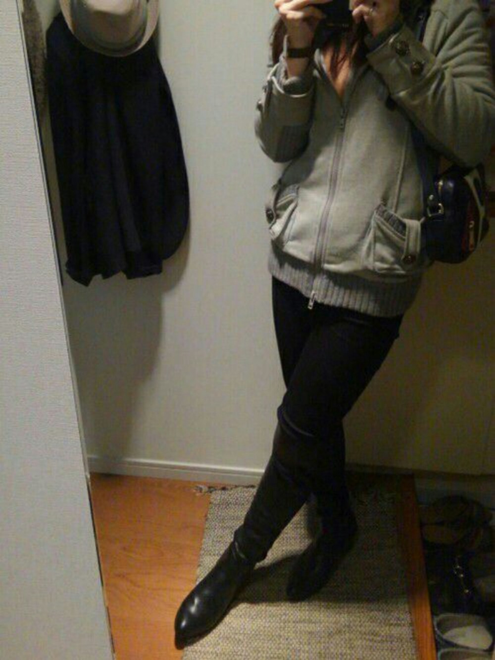 「ootd、ちょっとそこまで、casual、boots、winter、ZARA、military、ヘビロテ」｜「no brandのアイテム（モッズコート、グレー系）」を使った、Yuki Hoshiさん（レディース・162cm）の秋コーディネートの1枚目の写真
