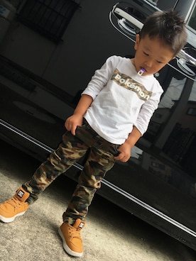 「DC SHOES（ディーシーシューズ）のアイテム（ブラウン系）」を使った、ayahrさん（キッズ・90cm）の秋コーディネート