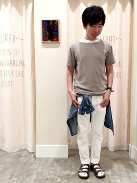 「coen（コーエン）のTULA RELAX300（チュラ リラックス）（サンダル、ブラウン系）」を使った、ポメたろう。【coen】さん（メンズ・166cm）の春コーディネート