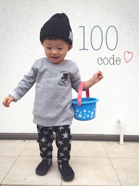 「AZUL by moussy（アズールバイマウジー）のアイテム（スウェット）」を使った、LeO*さん（キッズ・70cm）の秋コーディネート