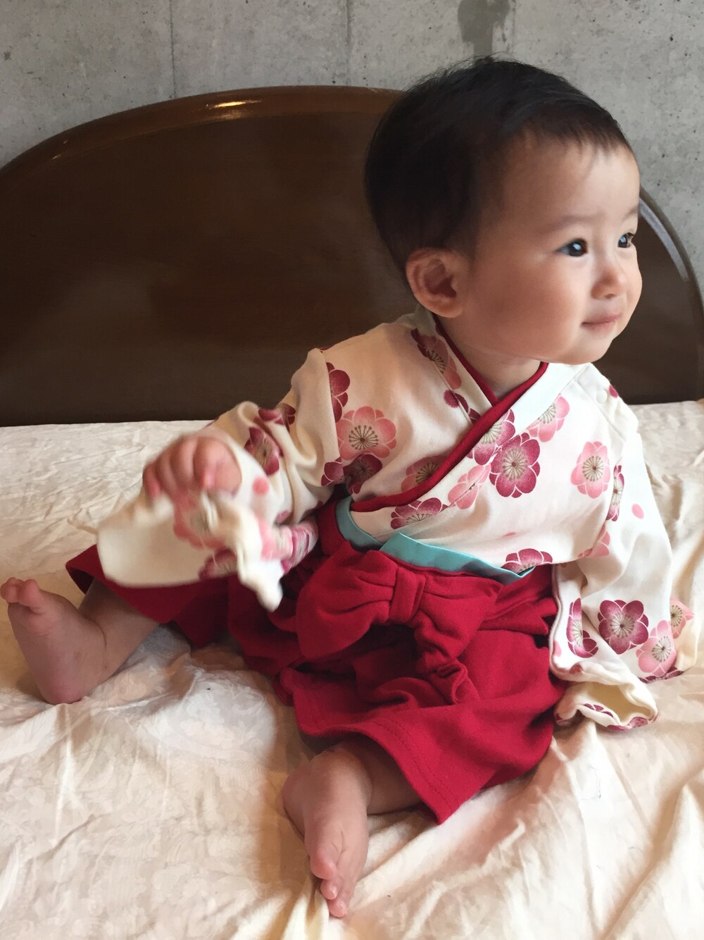 「おめでたい、正装」｜「nissenのアイテム（ロンパース、その他）」を使った、多緒さん（キッズ・70cm）の秋コーディネートの1枚目の写真
