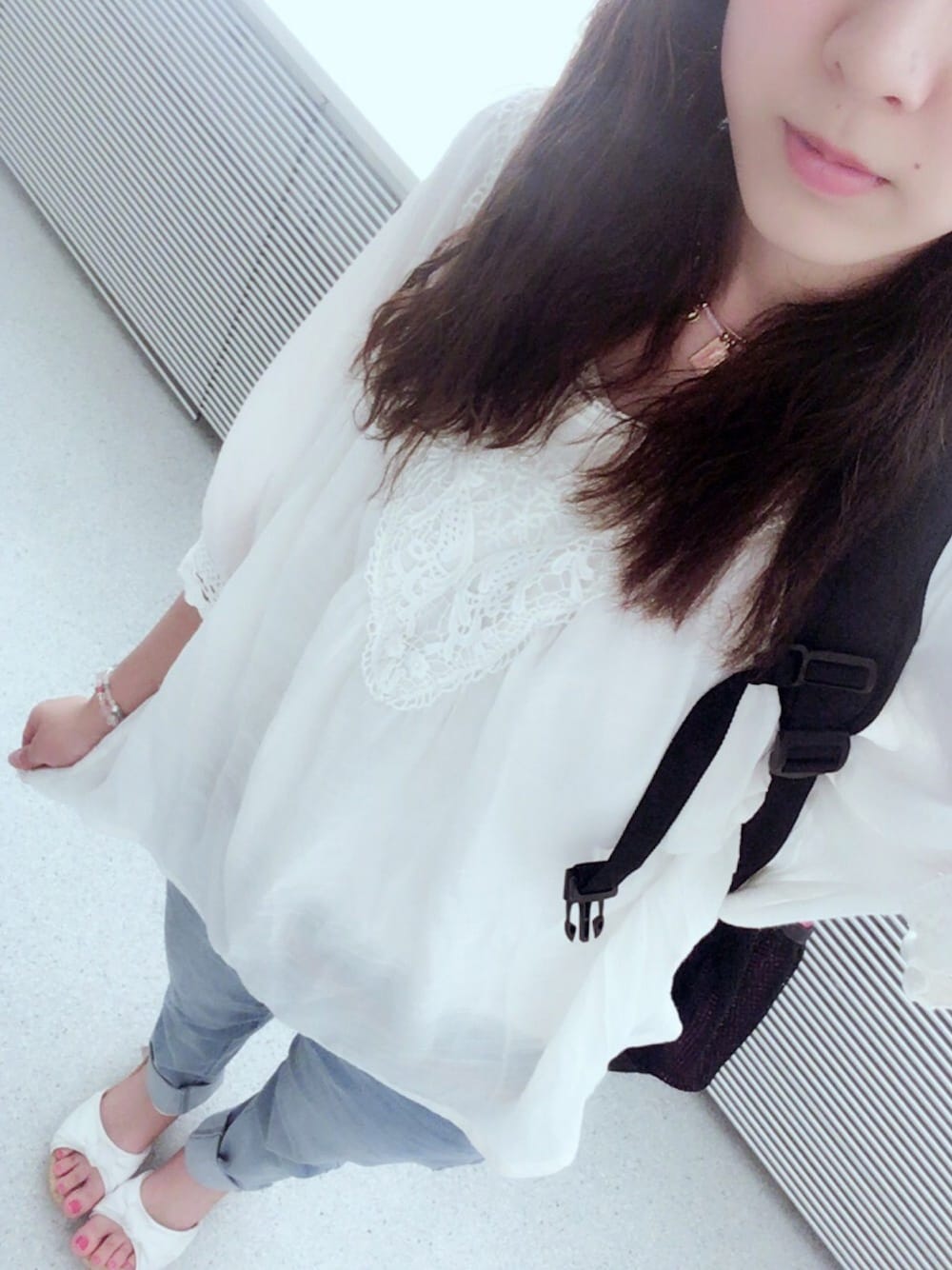 「夏、ホワイト、デニム、ホワイト×デニム、シンプル、爽やか」｜「おさがり💕のアイテム（その他トップス、ホワイト系）」を使った、Kanaさん（レディース・161cm）の夏コーディネートの1枚目の写真