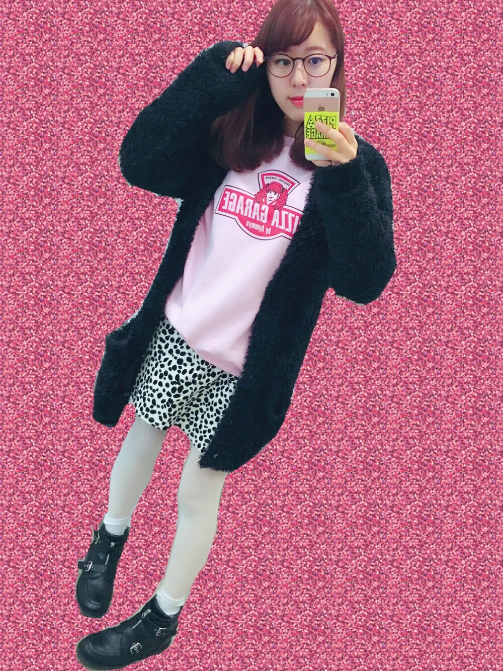 「Aymmy in the batty girls、Aymmy、瀬戸あゆみ、BATTY GARAGE、原宿、ピンク、アニマル」｜「Aymmy in the batty girlsの【ZOZO・店舗限定】PIZZA GARAGE スウェット（スウェット、ピンク系）」を使った、Kanaさん（レディース・161cm）の秋コーディネートの1枚目の写真