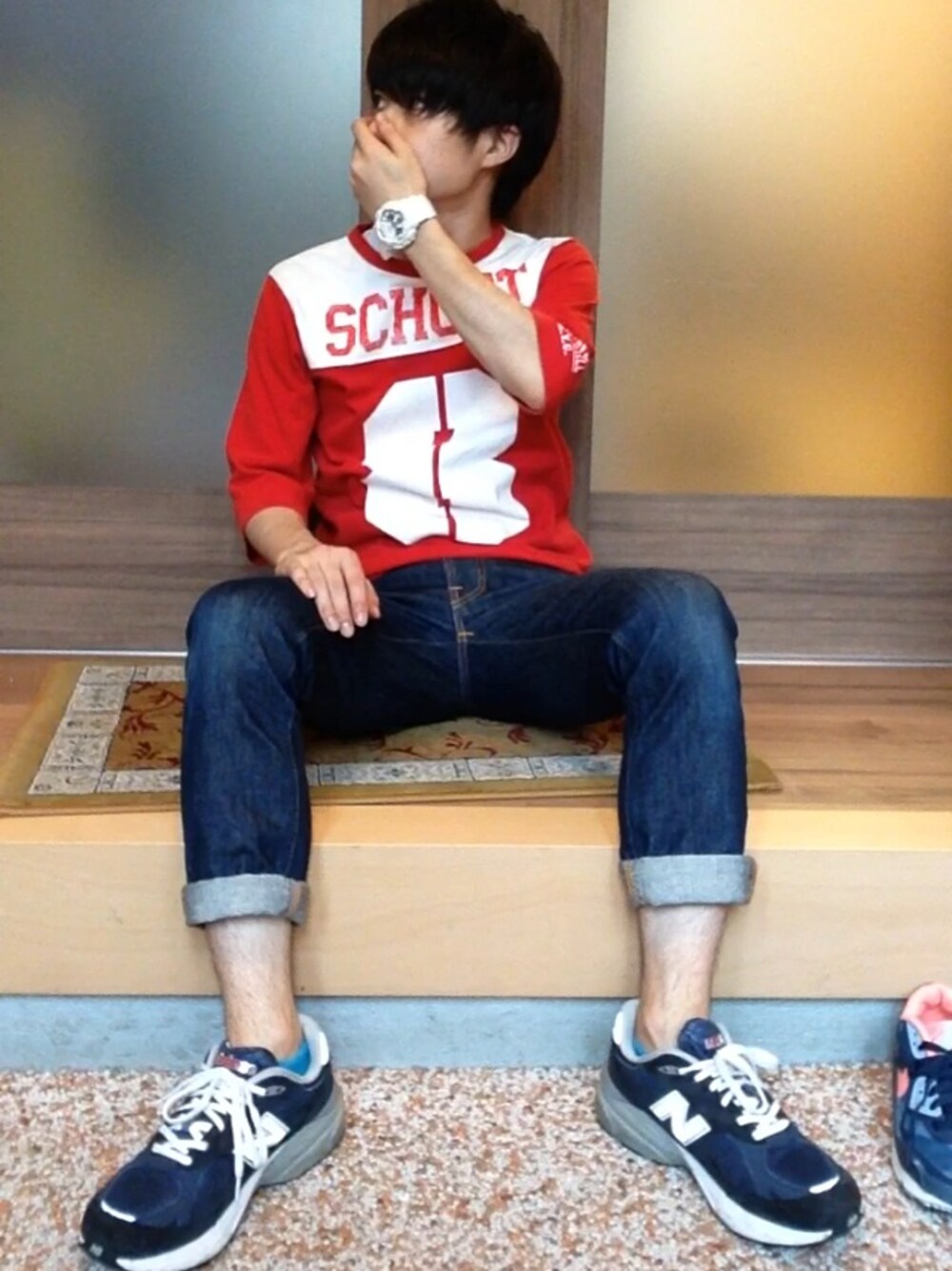 「デニム、New Balance、ニューバランス、赤、SCHOTT、スポーツミックス、G-SHOCK、プリントT、低身長」｜「NEW BALANCEのNEW BALANCE(ニューバランス)  M990 NV3  (34)（スニーカー、ブルー系）」を使った、naochさん（メンズ・160cm）の夏コーディネートの1枚目の写真