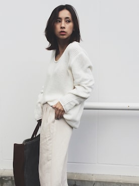 「Ameri（アメリ）のアイテム（トートバッグ）」を使った、黒石奈央子さん（レディース・152cm）の秋コーディネート