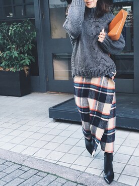 「Ameri（アメリ）のアイテム（クラッチバッグ）」を使った、黒石奈央子さん（レディース・152cm）の冬コーディネート