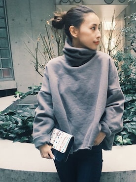 「Ameri（アメリ）のアイテム（スウェット）」を使った、黒石奈央子さん（レディース・152cm）の冬コーディネート