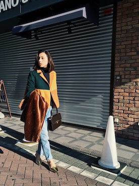 「Ameri（アメリ）のアイテム（デニムパンツ）」を使った、黒石奈央子さん（レディース・152cm）の冬コーディネート