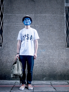 「DEMARCOLAB（デマルコラブ）のアイテム（パンツ）」を使った、LarryBarlowさん（メンズ・179cm）の夏コーディネート