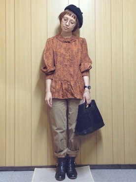 「ぺプラムトップス」｜「アイテム（ハンチング/ベレー帽）」を使った、かけさん（レディース・146cm）の秋コーディネート
