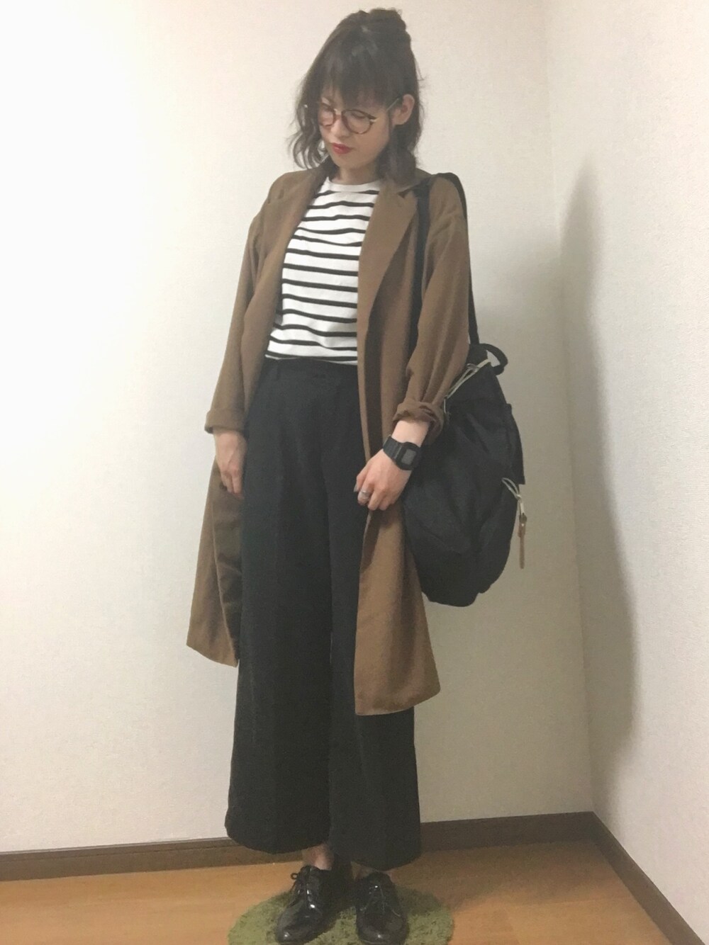 「きれいめカジュアル、パンツスタイル、秋コーデ、プチプラ、GU、ボーダー、ボーダートップス、ワイトパンツ、コーディガン、オックスフォード」｜「GUのアイテム（Tシャツ/カットソー、ホワイト系）」を使った、eriさん（レディース・156cm）の夏コーディネートの1枚目の写真