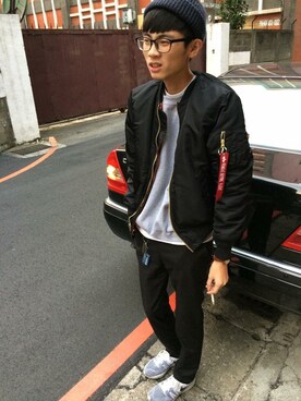 「Nike flyknit」｜「アイテム（ミリタリージャケット）」を使った、黃詩閔さん（メンズ・178cm）の冬コーディネート
