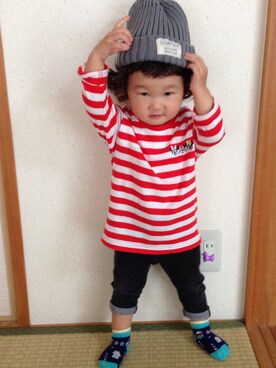 「UNIQLO（ユニクロ）のアイテム（Tシャツ/カットソー、レッド系）」を使った、Rancoro◡̈♥︎さん（キッズ・110cm）の秋コーディネート