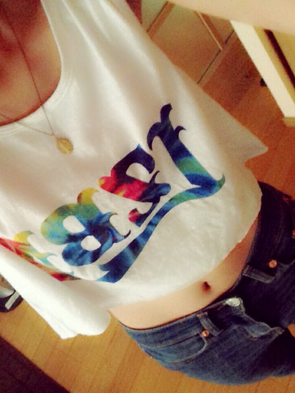 「LZBN、ヘソだし、Weekday」｜「LZBNのアイテム（タンクトップ、ホワイト系）」を使った、ayさん（レディース・152cm）の夏コーディネートの1枚目の写真