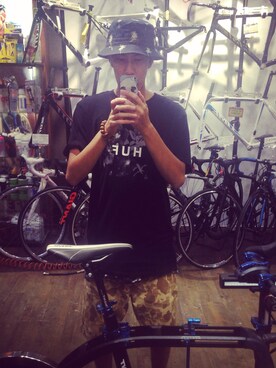 金秉勳さんのコーディネート