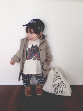 「カモフラパンツ」｜「アイテム（トレンチコート）」を使った、Shioさん（キッズ・70cm）の春コーディネート