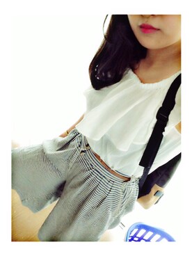 「GU（ジーユー）のアイテム（Tシャツ/カットソー、ホワイト系）」を使った、お嬢さん（レディース・162cm）の夏コーディネート