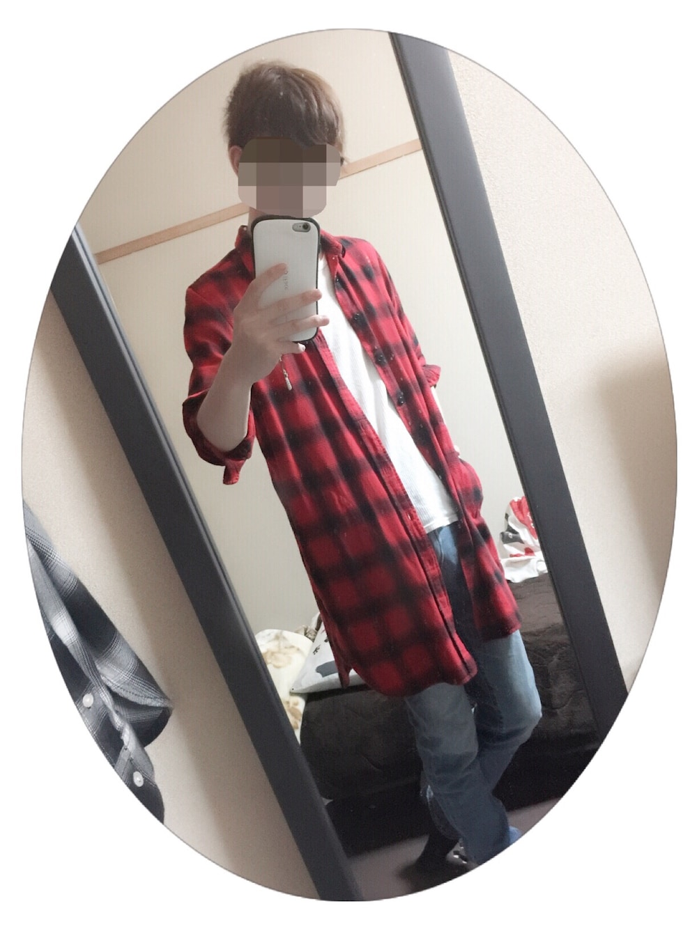 「ロングシャツ、赤、デニムパンツ、古着」｜「WEGOのWEGO/ロングチェックネルシャツ（シャツ/ブラウス、レッド系）」を使った、RUNさん（メンズ・180cm）の夏コーディネートの1枚目の写真