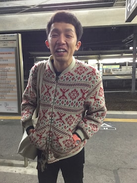 「アイテム（アナログ腕時計、ピンク系）」を使った、よさん（メンズ・172cm）の冬コーディネート