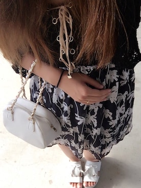 「earth music&ecology（アースミュージックアンドエコロジー）の【2016Spring】タッセル厚底サンダル（サンダル、ホワイト系）」を使った、ほーちゃんさん（レディース）の秋コーディネート