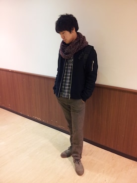 「ツイードパンツ」｜「アイテム（ミリタリージャケット）」を使った、TETSUさん（メンズ・173cm）の冬コーディネート